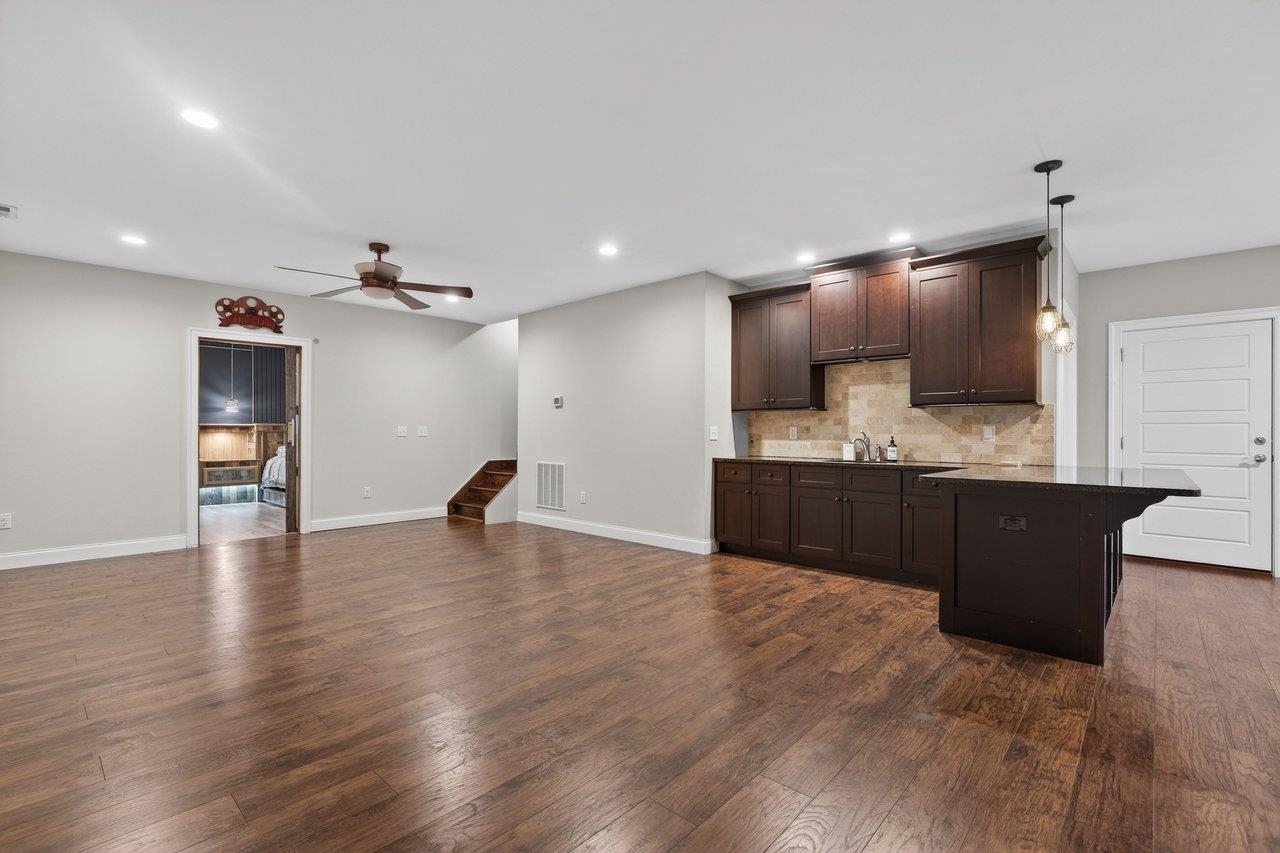 2005 MARIGOLD CIR, ROCKINGHAM, Virginia 22801, 5 Bedrooms Bedrooms, ,4 BathroomsBathrooms,Residential,2005 MARIGOLD CIR,675166 MLS # 675166