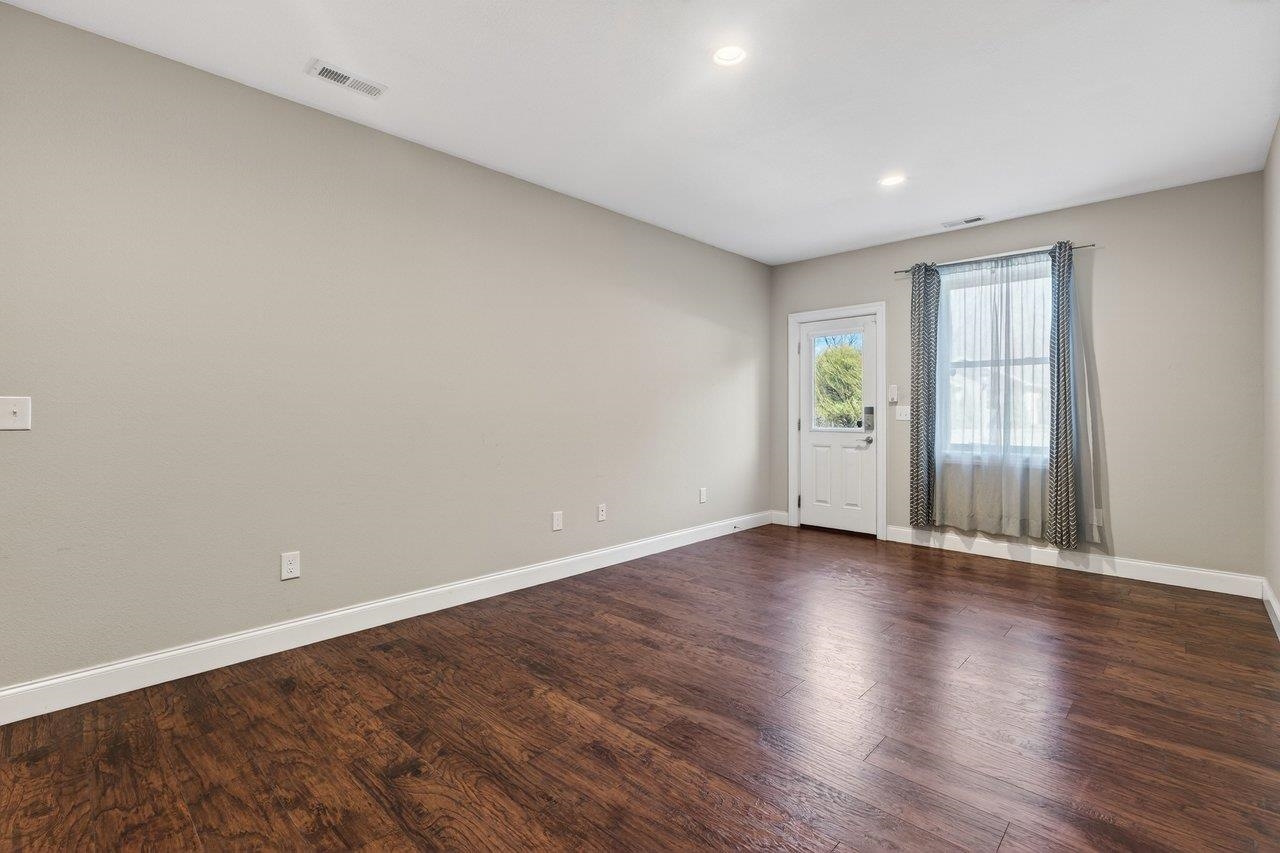 2005 MARIGOLD CIR, ROCKINGHAM, Virginia 22801, 5 Bedrooms Bedrooms, ,4 BathroomsBathrooms,Residential,2005 MARIGOLD CIR,675166 MLS # 675166