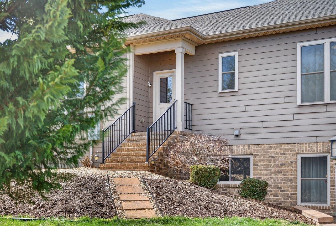 2005 MARIGOLD CIR, ROCKINGHAM, Virginia 22801, 5 Bedrooms Bedrooms, ,4 BathroomsBathrooms,Residential,2005 MARIGOLD CIR,675166 MLS # 675166