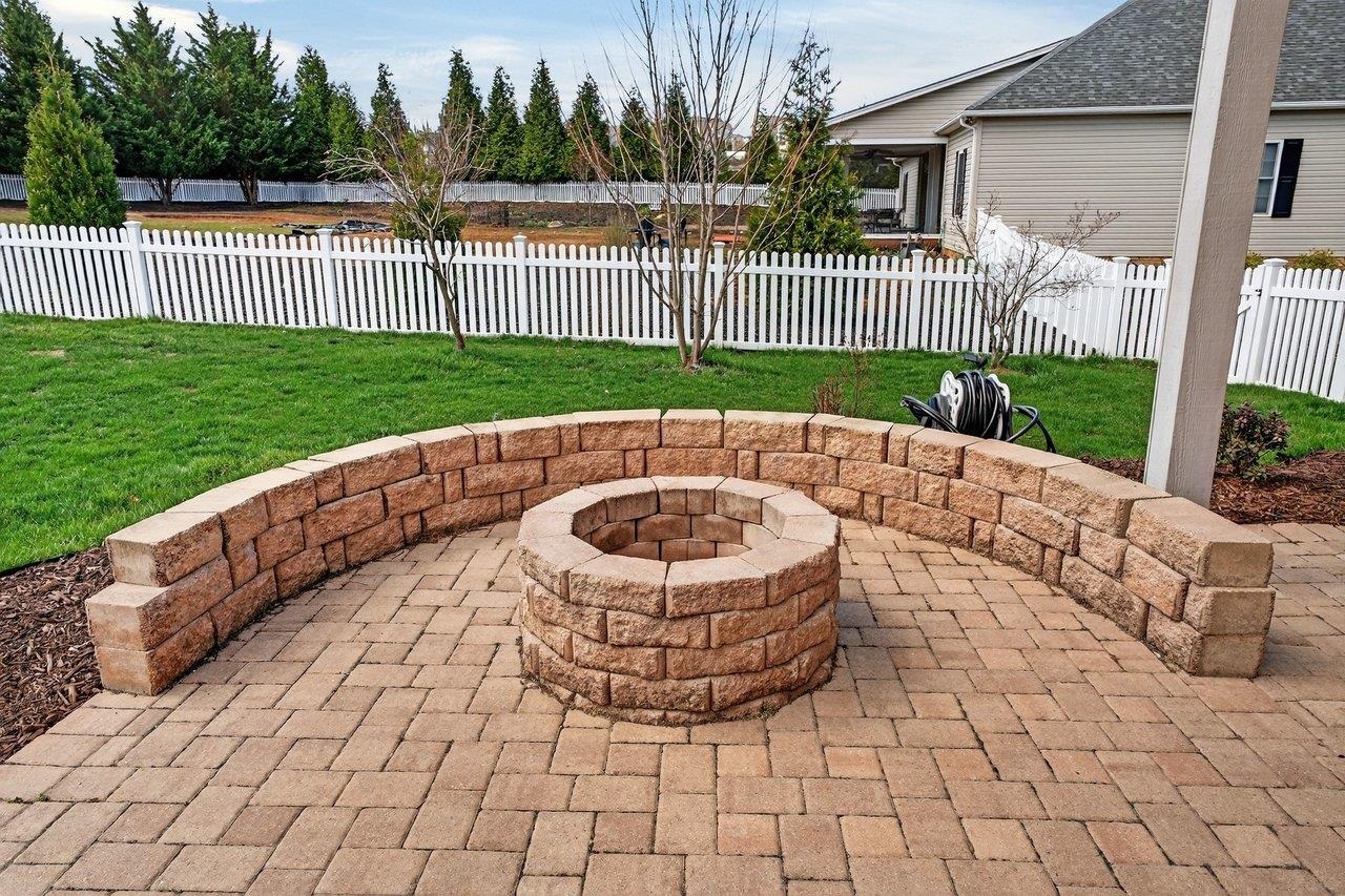 2005 MARIGOLD CIR, ROCKINGHAM, Virginia 22801, 5 Bedrooms Bedrooms, ,4 BathroomsBathrooms,Residential,2005 MARIGOLD CIR,675166 MLS # 675166