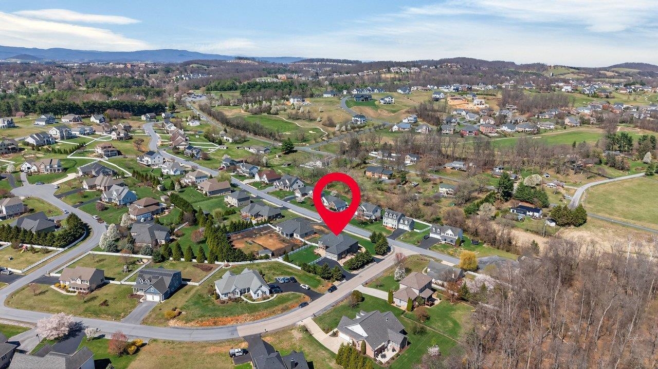 2005 MARIGOLD CIR, ROCKINGHAM, Virginia 22801, 5 Bedrooms Bedrooms, ,4 BathroomsBathrooms,Residential,2005 MARIGOLD CIR,675166 MLS # 675166