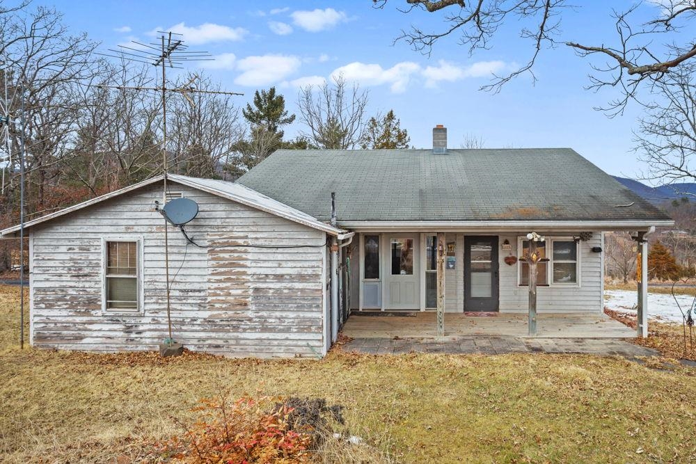 19962 RAINBOW RIDGE RD, BERGTON, Virginia 22811, 3 Bedrooms Bedrooms, ,1 BathroomBathrooms,Residential,19962 RAINBOW RIDGE RD,675176 MLS # 675176