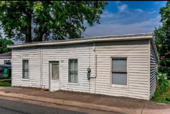 120 & 114 N CENTRAL ST, BROADWAY, Virginia 22815, 4 Bedrooms Bedrooms, ,1 BathroomBathrooms,Residential,120 & 114 N CENTRAL ST,675191 MLS # 675191