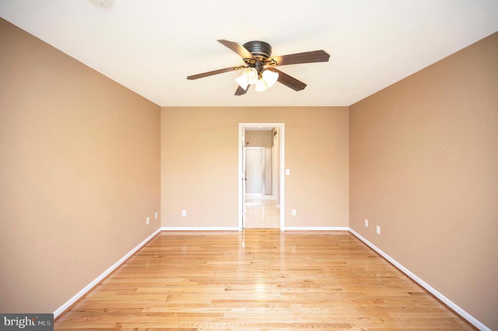 3715 LAKEVIEW PKWY, LOCUST GROVE, Virginia 22508, 4 Bedrooms Bedrooms, ,4 BathroomsBathrooms,Residential,3715 LAKEVIEW PKWY,VAOR2013412 MLS # VAOR2013412