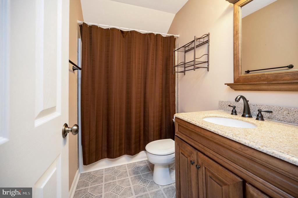 3715 LAKEVIEW PKWY, LOCUST GROVE, Virginia 22508, 4 Bedrooms Bedrooms, ,4 BathroomsBathrooms,Residential,3715 LAKEVIEW PKWY,VAOR2013412 MLS # VAOR2013412