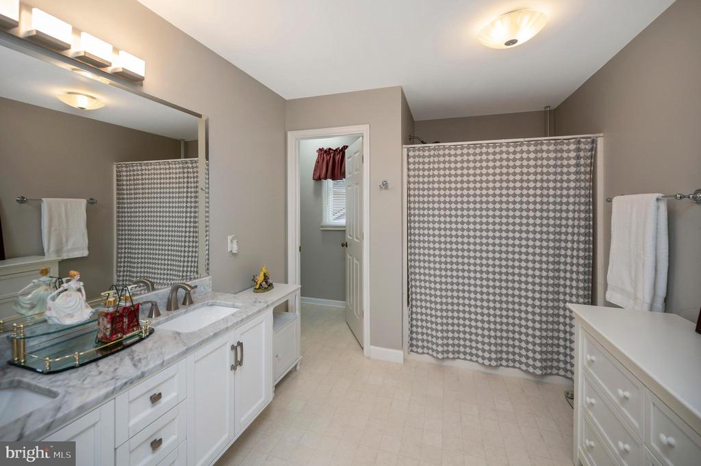 3715 LAKEVIEW PKWY, LOCUST GROVE, Virginia 22508, 4 Bedrooms Bedrooms, ,4 BathroomsBathrooms,Residential,3715 LAKEVIEW PKWY,VAOR2013412 MLS # VAOR2013412