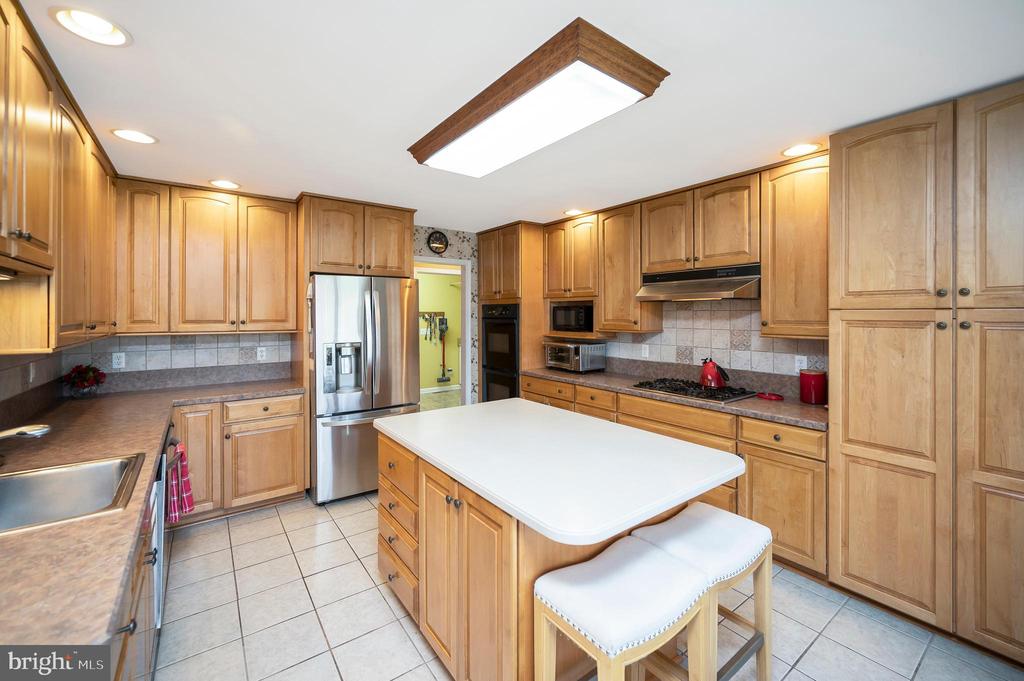 3715 LAKEVIEW PKWY, LOCUST GROVE, Virginia 22508, 4 Bedrooms Bedrooms, ,4 BathroomsBathrooms,Residential,3715 LAKEVIEW PKWY,VAOR2013412 MLS # VAOR2013412