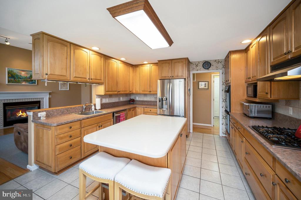 3715 LAKEVIEW PKWY, LOCUST GROVE, Virginia 22508, 4 Bedrooms Bedrooms, ,4 BathroomsBathrooms,Residential,3715 LAKEVIEW PKWY,VAOR2013412 MLS # VAOR2013412