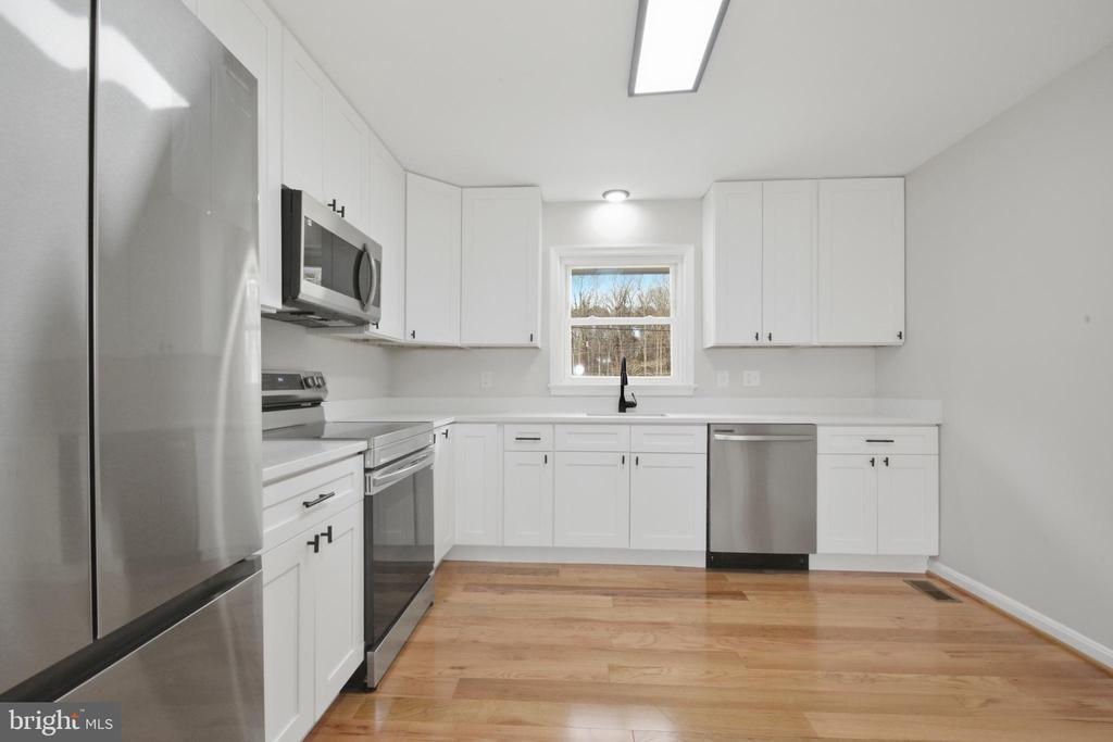 10417 CATHARPIN RD, SPOTSYLVANIA, Virginia 22551, 4 Bedrooms Bedrooms, ,2 BathroomsBathrooms,Residential,10417 CATHARPIN RD,VASP2040212 MLS # VASP2040212