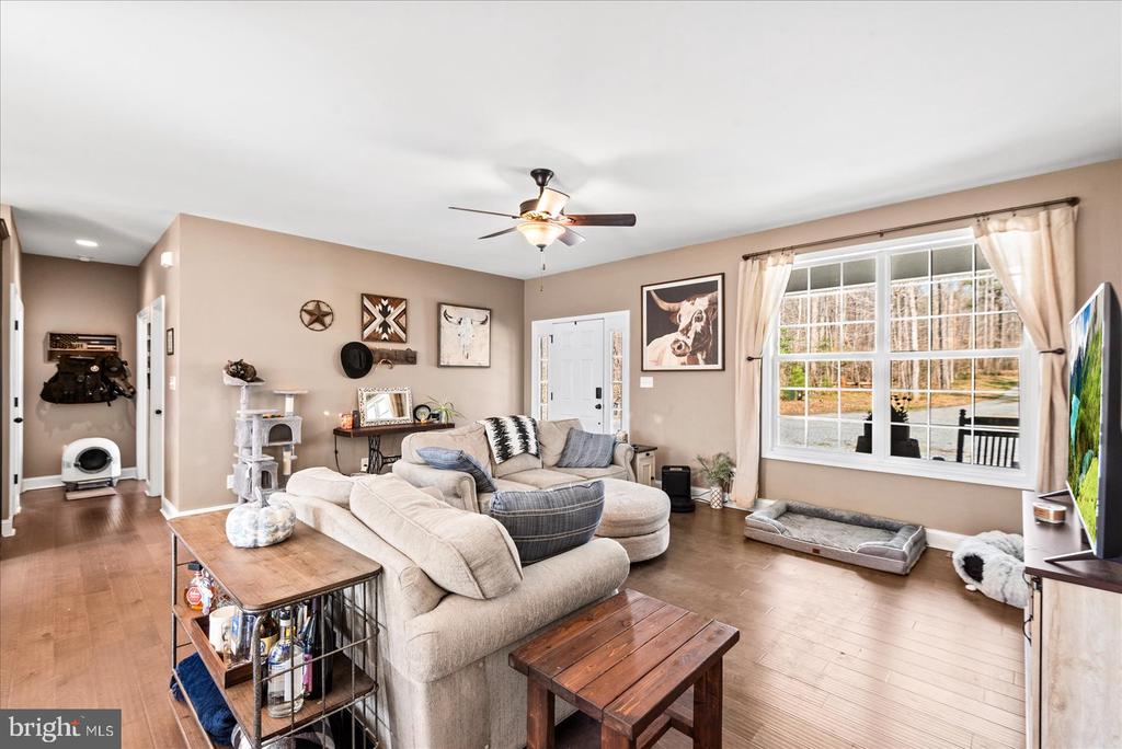 6010 HARTS RUN, SPOTSYLVANIA, Virginia 22551, 3 Bedrooms Bedrooms, ,2 BathroomsBathrooms,Residential,6010 HARTS RUN,VASP2040286 MLS # VASP2040286