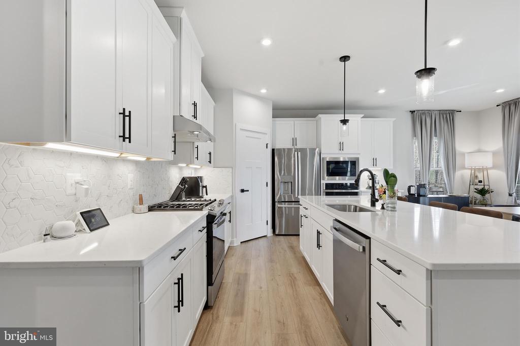 8705 DAVIS CT, SPOTSYLVANIA, Virginia 22553, 5 Bedrooms Bedrooms, ,3 BathroomsBathrooms,Residential,8705 DAVIS CT,VASP2039540 MLS # VASP2039540