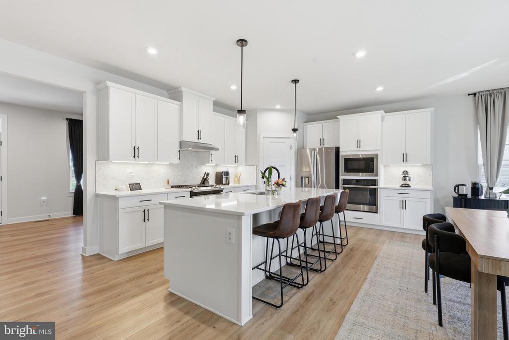 8705 DAVIS CT, SPOTSYLVANIA, Virginia 22553, 5 Bedrooms Bedrooms, ,3 BathroomsBathrooms,Residential,8705 DAVIS CT,VASP2039540 MLS # VASP2039540