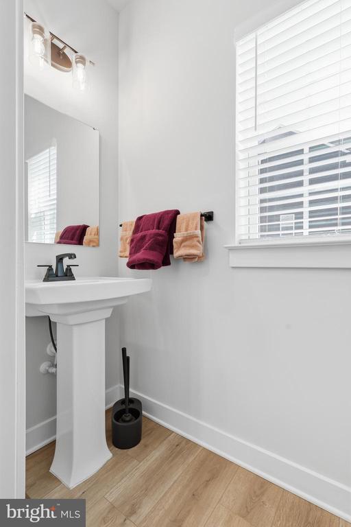 8705 DAVIS CT, SPOTSYLVANIA, Virginia 22553, 5 Bedrooms Bedrooms, ,3 BathroomsBathrooms,Residential,8705 DAVIS CT,VASP2039540 MLS # VASP2039540