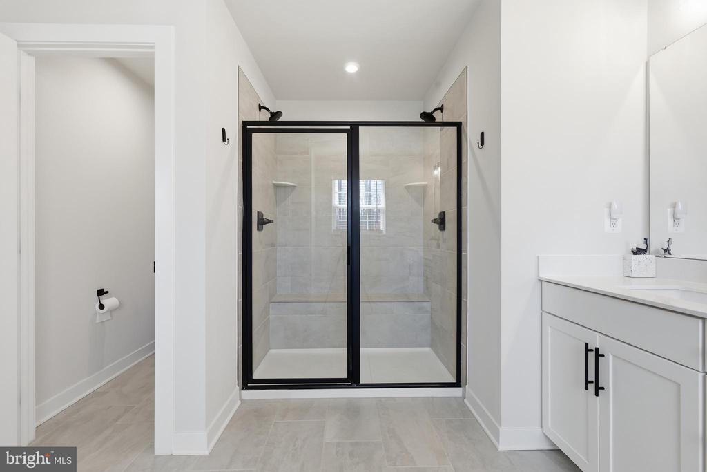 8705 DAVIS CT, SPOTSYLVANIA, Virginia 22553, 5 Bedrooms Bedrooms, ,3 BathroomsBathrooms,Residential,8705 DAVIS CT,VASP2039540 MLS # VASP2039540