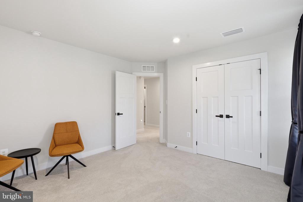 8705 DAVIS CT, SPOTSYLVANIA, Virginia 22553, 5 Bedrooms Bedrooms, ,3 BathroomsBathrooms,Residential,8705 DAVIS CT,VASP2039540 MLS # VASP2039540