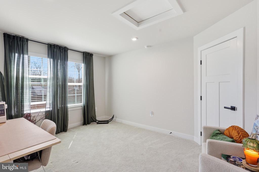 8705 DAVIS CT, SPOTSYLVANIA, Virginia 22553, 5 Bedrooms Bedrooms, ,3 BathroomsBathrooms,Residential,8705 DAVIS CT,VASP2039540 MLS # VASP2039540