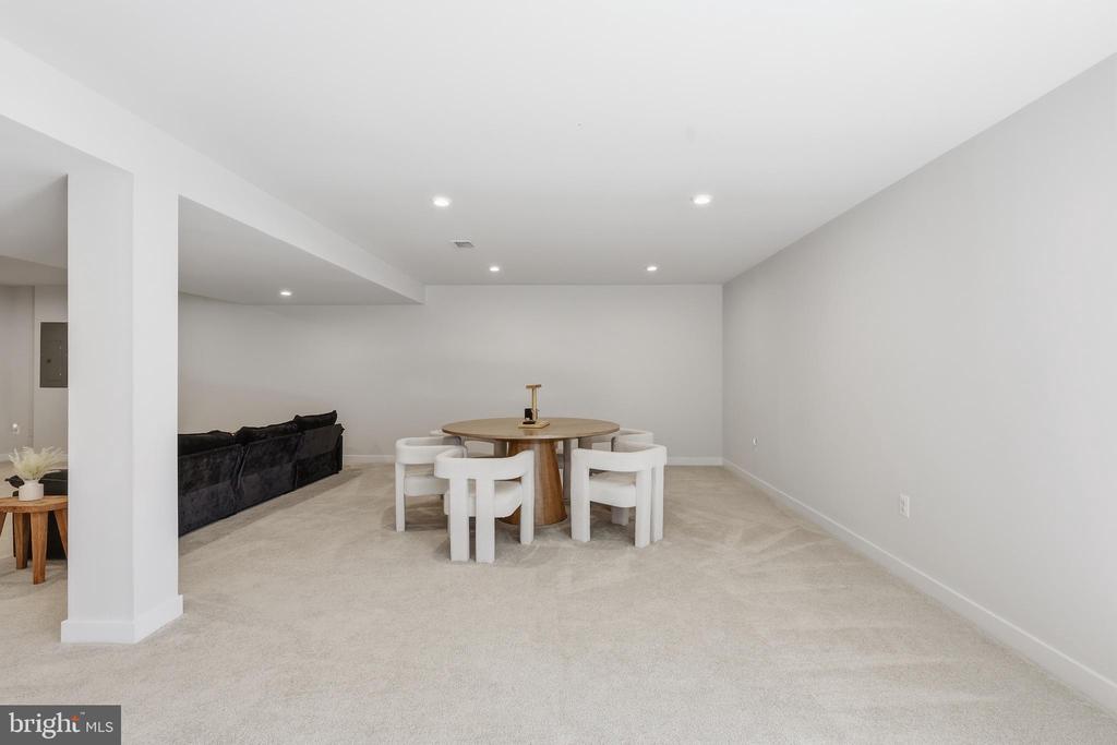 8705 DAVIS CT, SPOTSYLVANIA, Virginia 22553, 5 Bedrooms Bedrooms, ,3 BathroomsBathrooms,Residential,8705 DAVIS CT,VASP2039540 MLS # VASP2039540