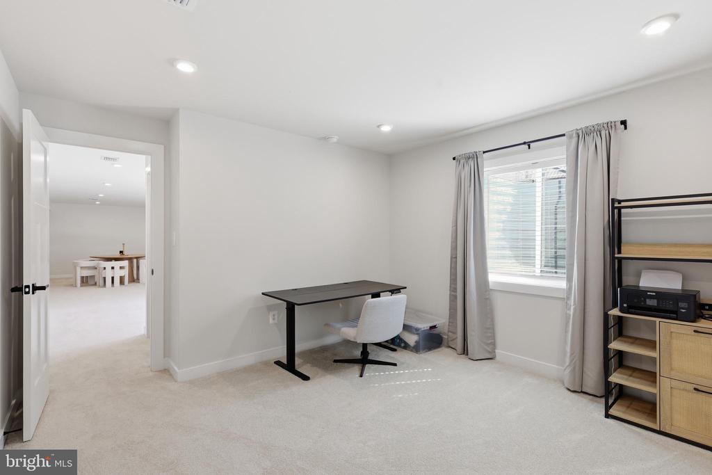 8705 DAVIS CT, SPOTSYLVANIA, Virginia 22553, 5 Bedrooms Bedrooms, ,3 BathroomsBathrooms,Residential,8705 DAVIS CT,VASP2039540 MLS # VASP2039540