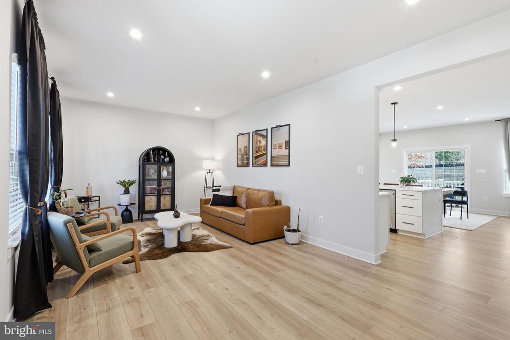 8705 DAVIS CT, SPOTSYLVANIA, Virginia 22553, 5 Bedrooms Bedrooms, ,3 BathroomsBathrooms,Residential,8705 DAVIS CT,VASP2039540 MLS # VASP2039540