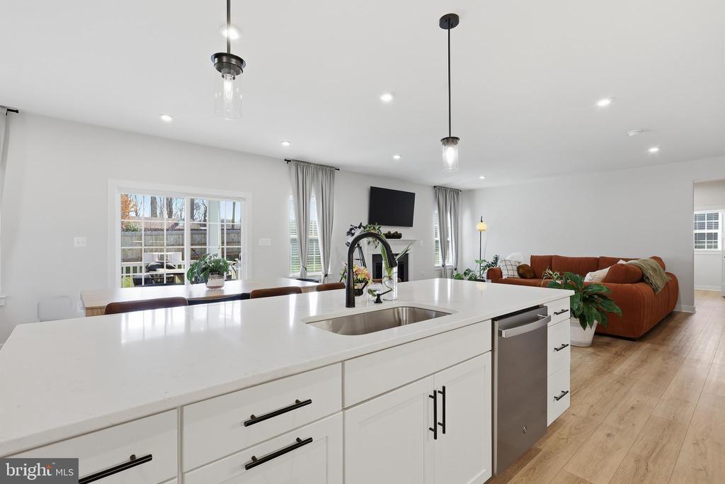 8705 DAVIS CT, SPOTSYLVANIA, Virginia 22553, 5 Bedrooms Bedrooms, ,3 BathroomsBathrooms,Residential,8705 DAVIS CT,VASP2039540 MLS # VASP2039540