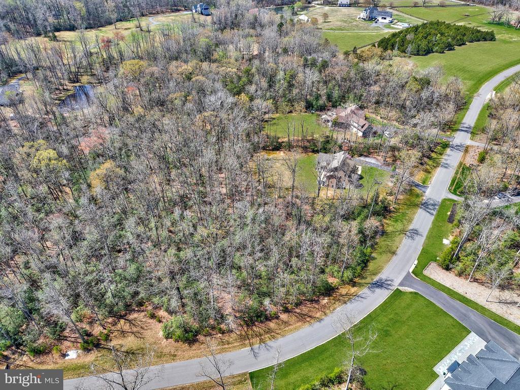 7022 BARCLAY DR, FREDERICKSBURG, Virginia 22407, 5 Bedrooms Bedrooms, ,4 BathroomsBathrooms,Residential,7022 BARCLAY DR,VASP2040414 MLS # VASP2040414