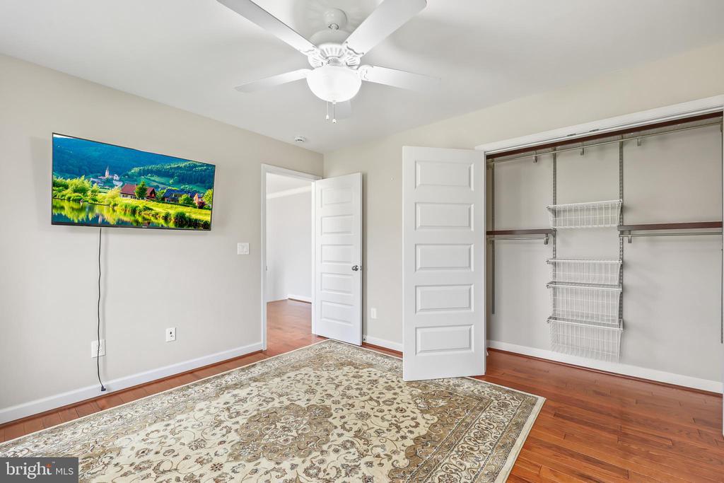 7022 BARCLAY DR, FREDERICKSBURG, Virginia 22407, 5 Bedrooms Bedrooms, ,4 BathroomsBathrooms,Residential,7022 BARCLAY DR,VASP2040414 MLS # VASP2040414