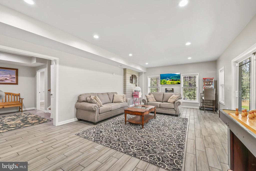 7022 BARCLAY DR, FREDERICKSBURG, Virginia 22407, 5 Bedrooms Bedrooms, ,4 BathroomsBathrooms,Residential,7022 BARCLAY DR,VASP2040414 MLS # VASP2040414