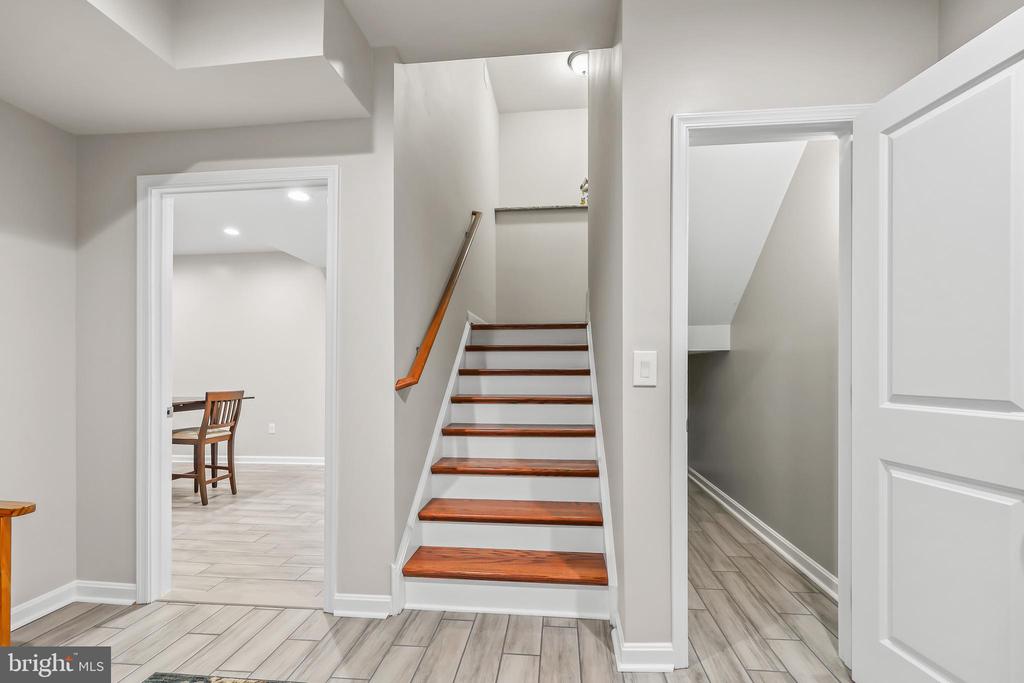 7022 BARCLAY DR, FREDERICKSBURG, Virginia 22407, 5 Bedrooms Bedrooms, ,4 BathroomsBathrooms,Residential,7022 BARCLAY DR,VASP2040414 MLS # VASP2040414