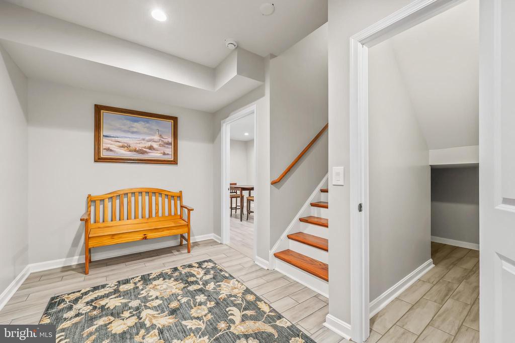 7022 BARCLAY DR, FREDERICKSBURG, Virginia 22407, 5 Bedrooms Bedrooms, ,4 BathroomsBathrooms,Residential,7022 BARCLAY DR,VASP2040414 MLS # VASP2040414