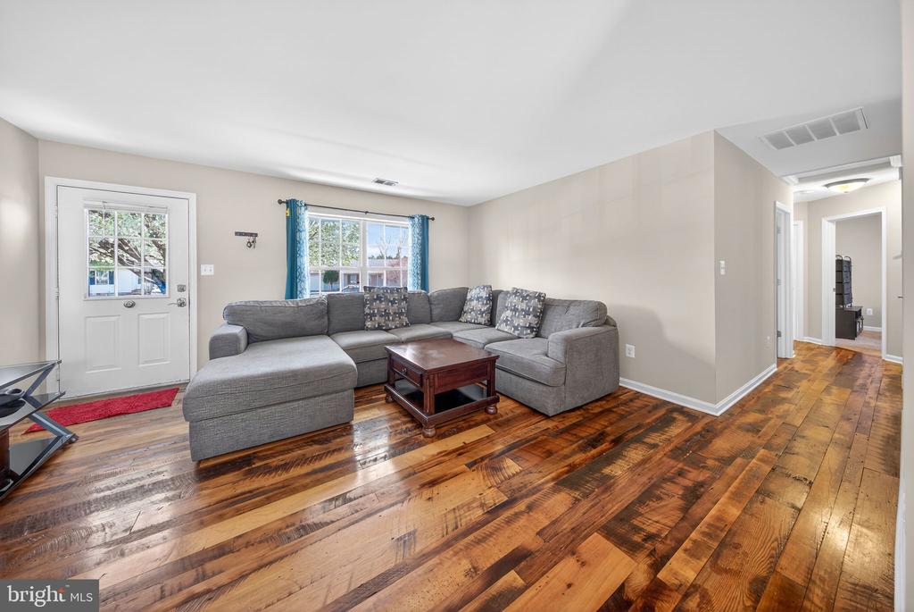 11698 FORT UNION DR, REMINGTON, Virginia 22734, 4 Bedrooms Bedrooms, ,2 BathroomsBathrooms,Residential,11698 FORT UNION DR,VAFQ2021064 MLS # VAFQ2021064