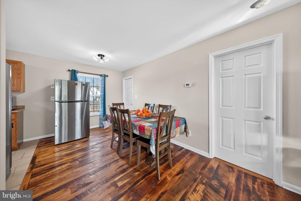 11698 FORT UNION DR, REMINGTON, Virginia 22734, 4 Bedrooms Bedrooms, ,2 BathroomsBathrooms,Residential,11698 FORT UNION DR,VAFQ2021064 MLS # VAFQ2021064