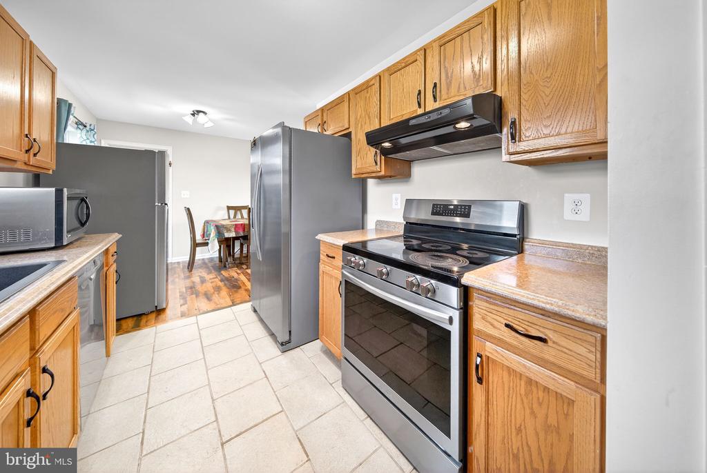 11698 FORT UNION DR, REMINGTON, Virginia 22734, 4 Bedrooms Bedrooms, ,2 BathroomsBathrooms,Residential,11698 FORT UNION DR,VAFQ2021064 MLS # VAFQ2021064