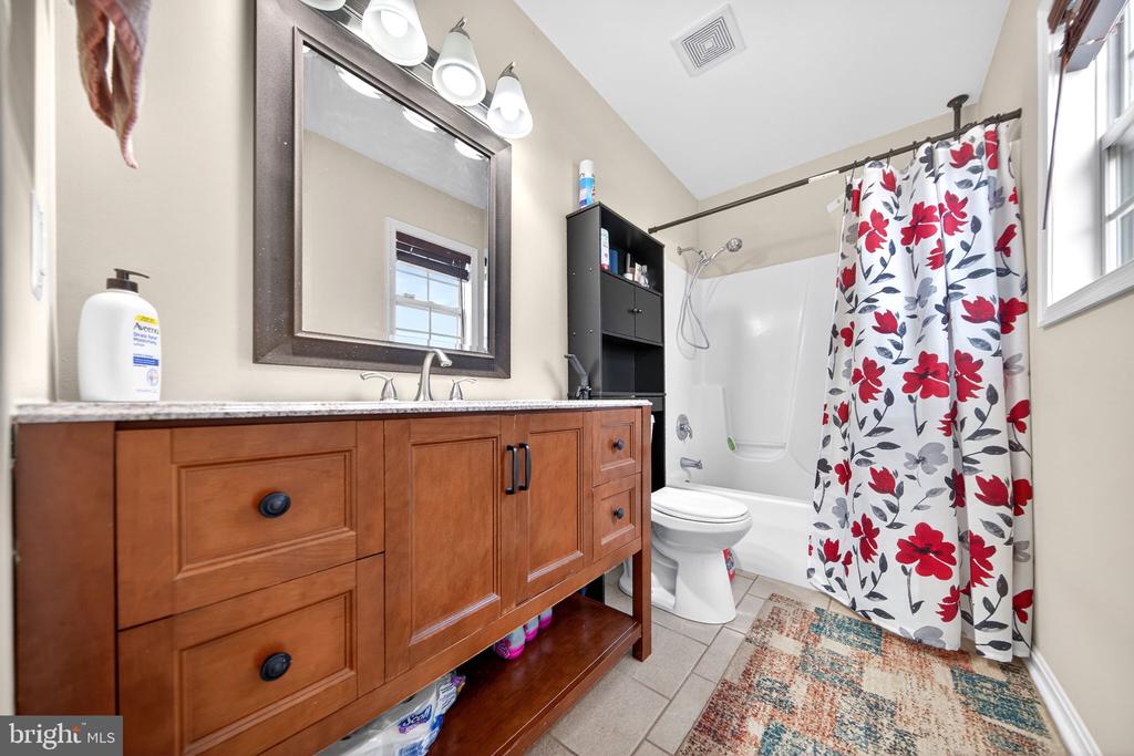 11698 FORT UNION DR, REMINGTON, Virginia 22734, 4 Bedrooms Bedrooms, ,2 BathroomsBathrooms,Residential,11698 FORT UNION DR,VAFQ2021064 MLS # VAFQ2021064