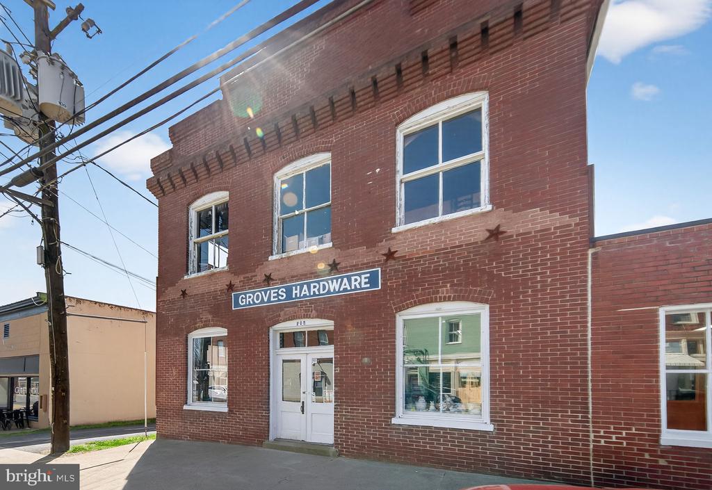 11698 FORT UNION DR, REMINGTON, Virginia 22734, 4 Bedrooms Bedrooms, ,2 BathroomsBathrooms,Residential,11698 FORT UNION DR,VAFQ2021064 MLS # VAFQ2021064