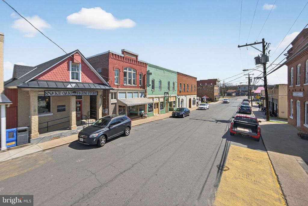 11698 FORT UNION DR, REMINGTON, Virginia 22734, 4 Bedrooms Bedrooms, ,2 BathroomsBathrooms,Residential,11698 FORT UNION DR,VAFQ2021064 MLS # VAFQ2021064