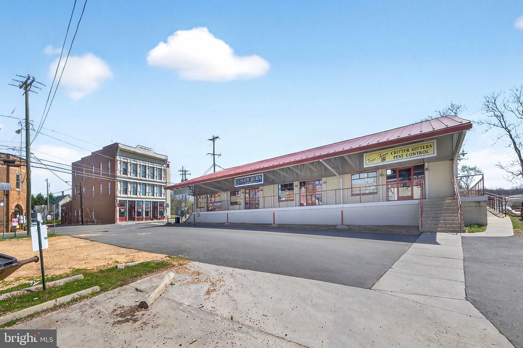 11698 FORT UNION DR, REMINGTON, Virginia 22734, 4 Bedrooms Bedrooms, ,2 BathroomsBathrooms,Residential,11698 FORT UNION DR,VAFQ2021064 MLS # VAFQ2021064