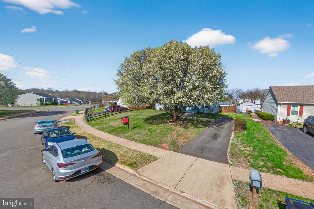 11698 FORT UNION DR, REMINGTON, Virginia 22734, 4 Bedrooms Bedrooms, ,2 BathroomsBathrooms,Residential,11698 FORT UNION DR,VAFQ2021064 MLS # VAFQ2021064