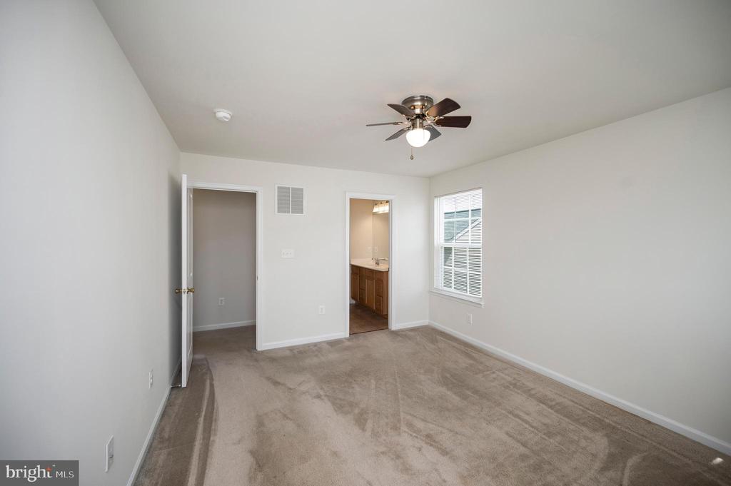 12103 MAJESTIC PL, CULPEPER, Virginia 22701, 3 Bedrooms Bedrooms, ,2 BathroomsBathrooms,Residential,12103 MAJESTIC PL,VACU2013042 MLS # VACU2013042