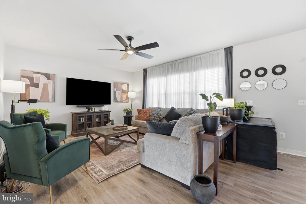 2012 ARMSTRONG TER, JEFFERSONTON, Virginia 22724, 5 Bedrooms Bedrooms, ,3 BathroomsBathrooms,Residential,2012 ARMSTRONG TER,VACU2013146 MLS # VACU2013146