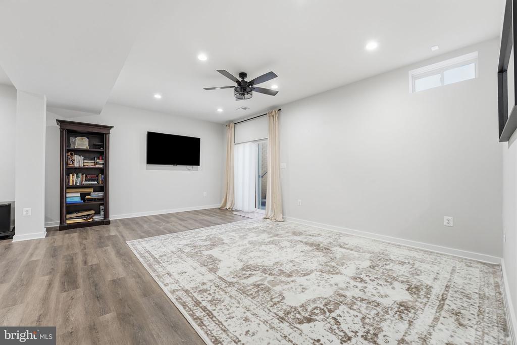 2012 ARMSTRONG TER, JEFFERSONTON, Virginia 22724, 5 Bedrooms Bedrooms, ,3 BathroomsBathrooms,Residential,2012 ARMSTRONG TER,VACU2013146 MLS # VACU2013146