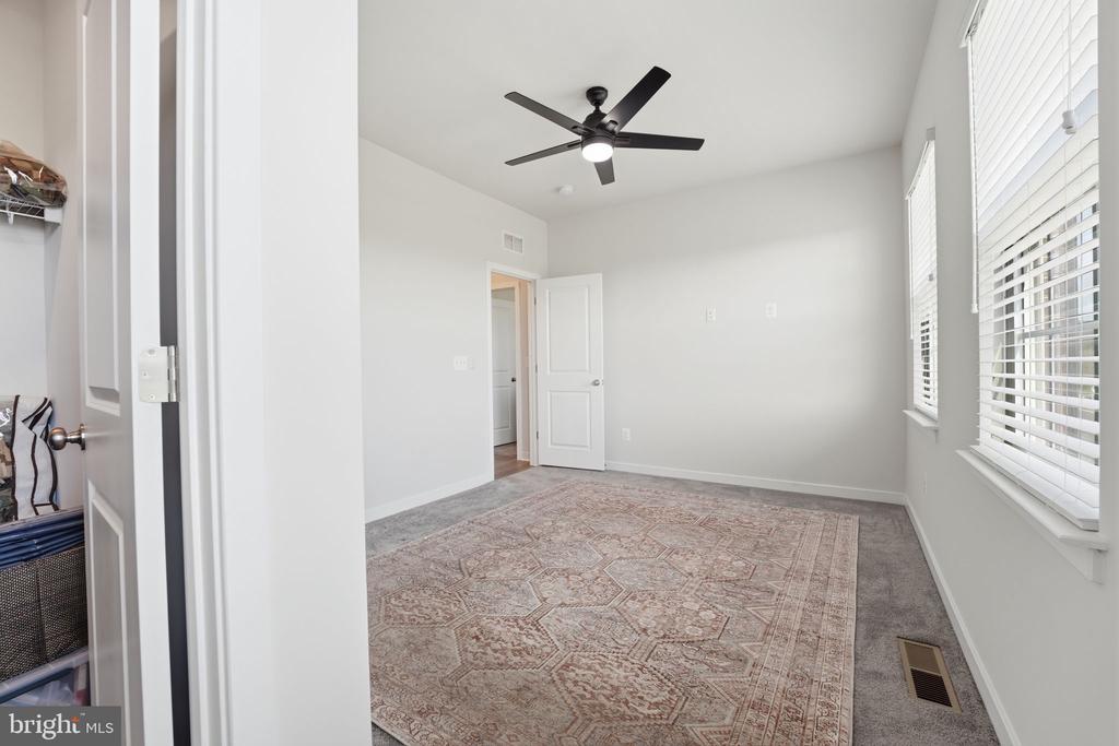 2012 ARMSTRONG TER, JEFFERSONTON, Virginia 22724, 5 Bedrooms Bedrooms, ,3 BathroomsBathrooms,Residential,2012 ARMSTRONG TER,VACU2013146 MLS # VACU2013146