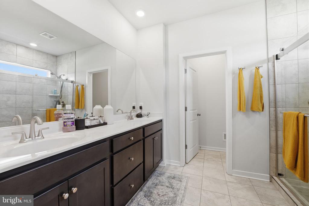 2012 ARMSTRONG TER, JEFFERSONTON, Virginia 22724, 5 Bedrooms Bedrooms, ,3 BathroomsBathrooms,Residential,2012 ARMSTRONG TER,VACU2013146 MLS # VACU2013146