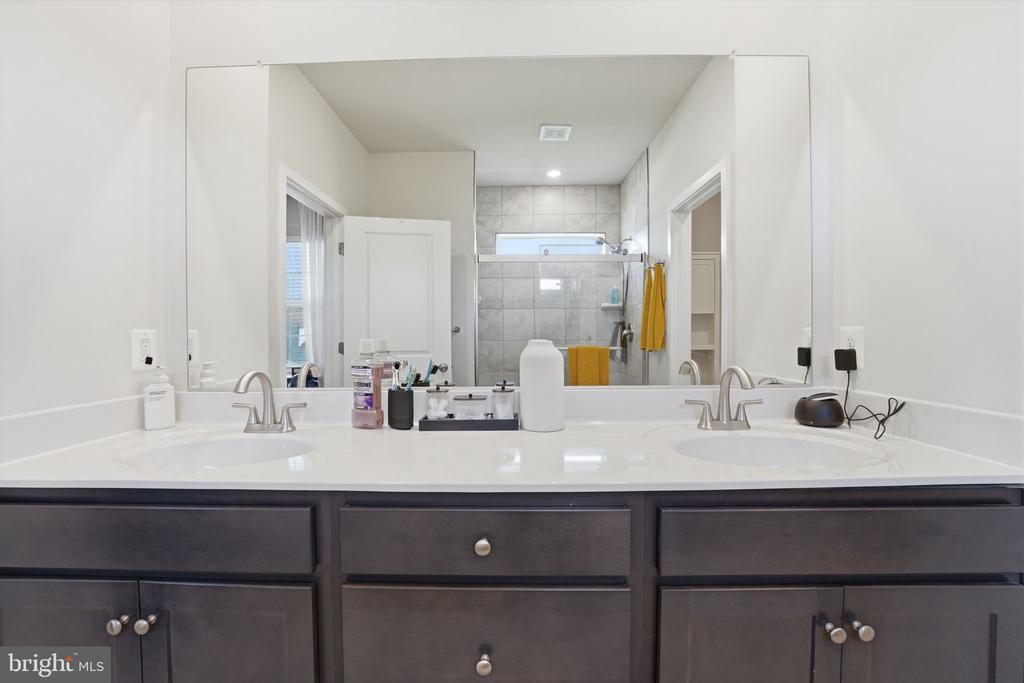 2012 ARMSTRONG TER, JEFFERSONTON, Virginia 22724, 5 Bedrooms Bedrooms, ,3 BathroomsBathrooms,Residential,2012 ARMSTRONG TER,VACU2013146 MLS # VACU2013146