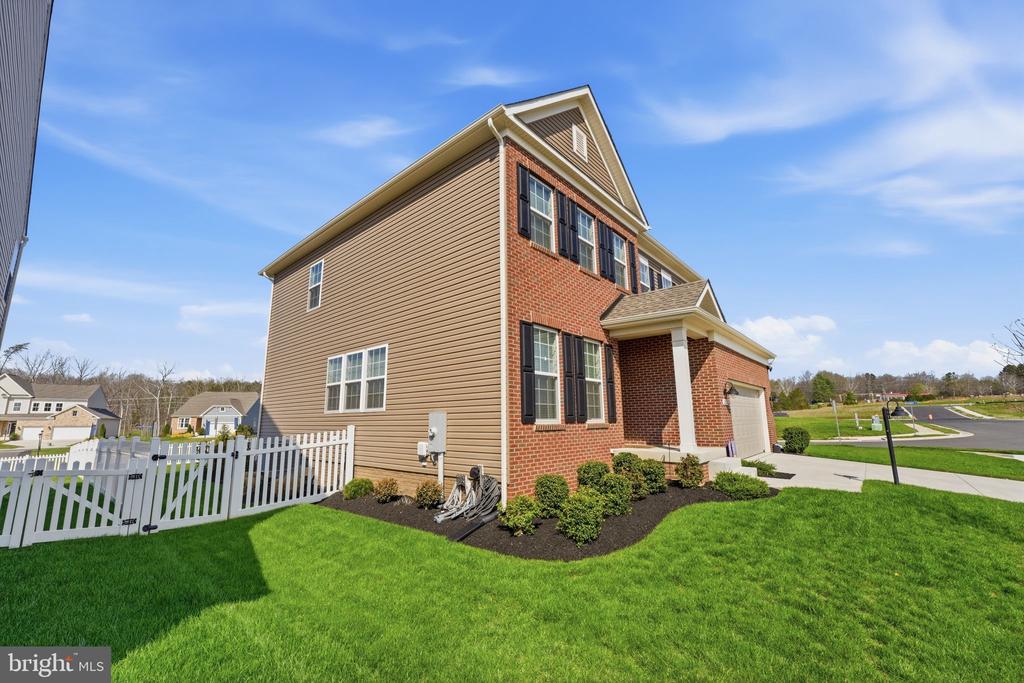 2012 ARMSTRONG TER, JEFFERSONTON, Virginia 22724, 5 Bedrooms Bedrooms, ,3 BathroomsBathrooms,Residential,2012 ARMSTRONG TER,VACU2013146 MLS # VACU2013146