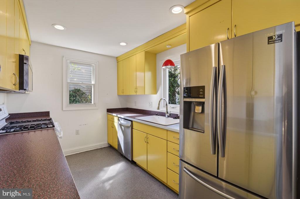 422 MECHANIC ST, LURAY, Virginia 22835, 5 Bedrooms Bedrooms, ,2 BathroomsBathrooms,Residential,422 MECHANIC ST,VAPA2006220 MLS # VAPA2006220