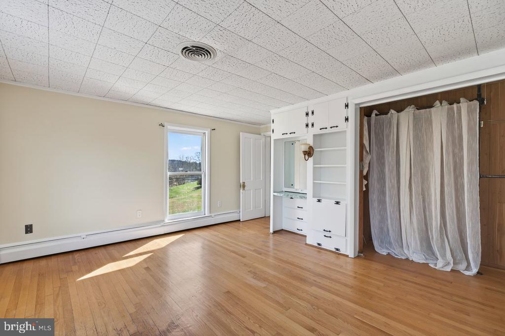 422 MECHANIC ST, LURAY, Virginia 22835, 5 Bedrooms Bedrooms, ,2 BathroomsBathrooms,Residential,422 MECHANIC ST,VAPA2006220 MLS # VAPA2006220