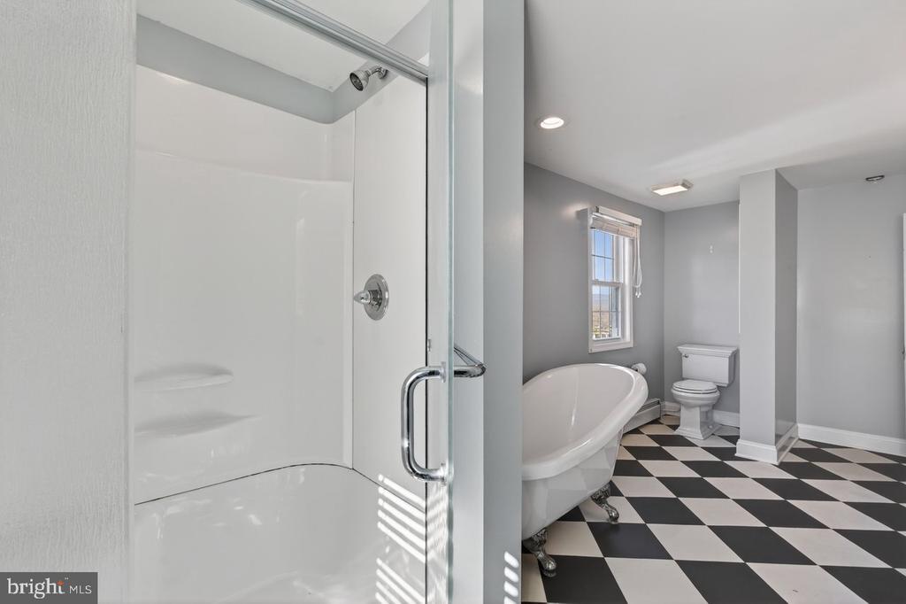 422 MECHANIC ST, LURAY, Virginia 22835, 5 Bedrooms Bedrooms, ,2 BathroomsBathrooms,Residential,422 MECHANIC ST,VAPA2006220 MLS # VAPA2006220