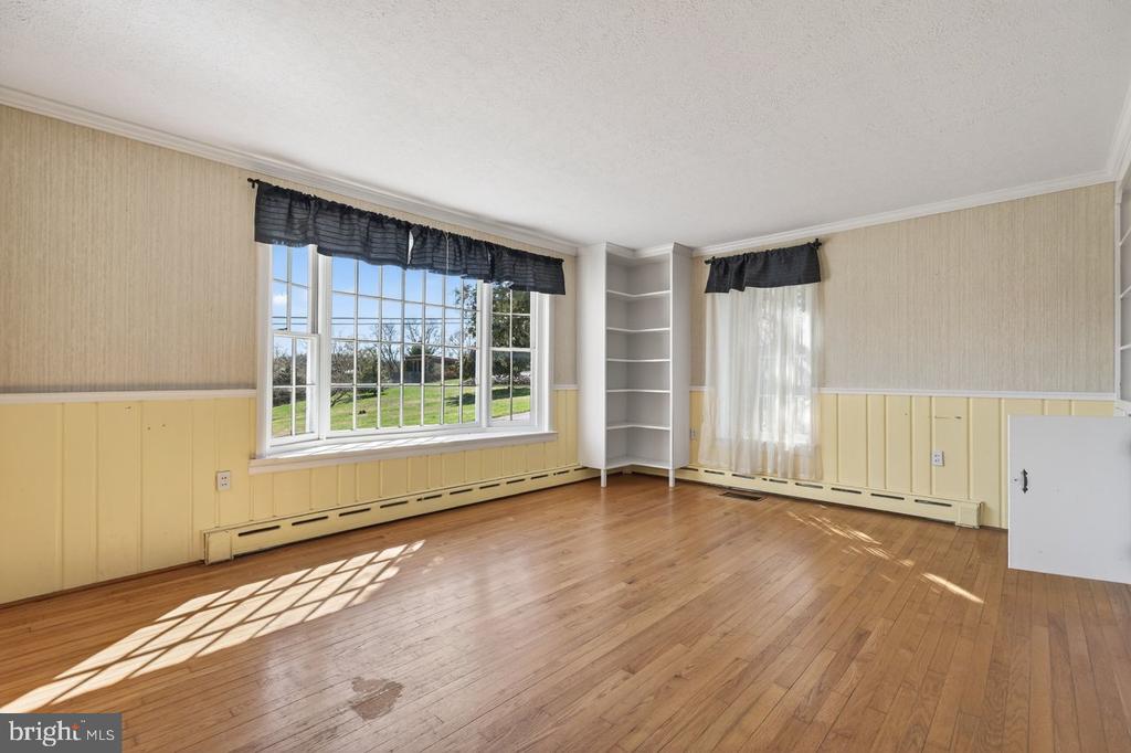 422 MECHANIC ST, LURAY, Virginia 22835, 5 Bedrooms Bedrooms, ,2 BathroomsBathrooms,Residential,422 MECHANIC ST,VAPA2006220 MLS # VAPA2006220