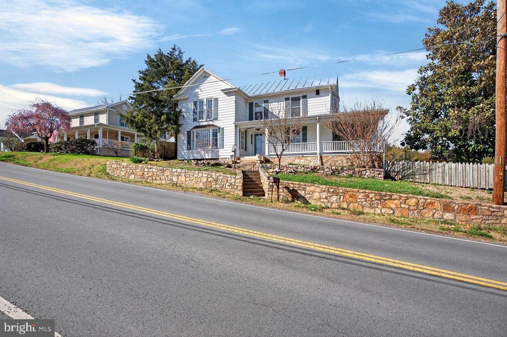 422 MECHANIC ST, LURAY, Virginia 22835, 5 Bedrooms Bedrooms, ,2 BathroomsBathrooms,Residential,422 MECHANIC ST,VAPA2006220 MLS # VAPA2006220