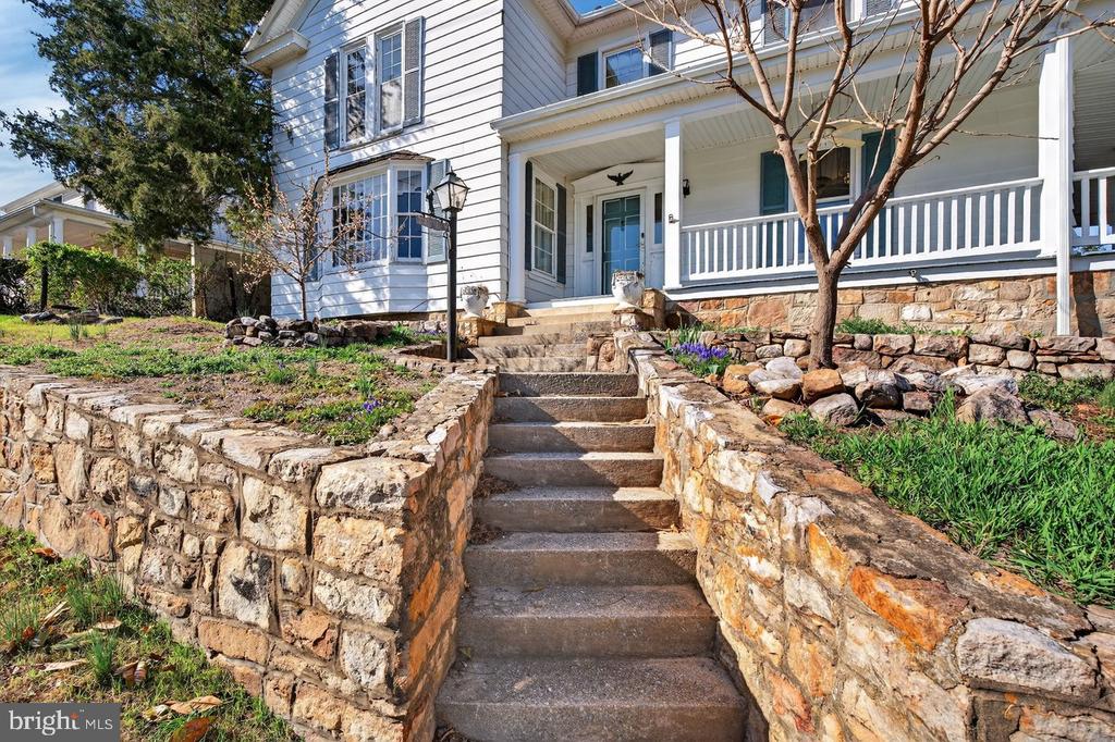 422 MECHANIC ST, LURAY, Virginia 22835, 5 Bedrooms Bedrooms, ,2 BathroomsBathrooms,Residential,422 MECHANIC ST,VAPA2006220 MLS # VAPA2006220